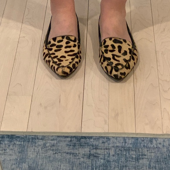 Leap or sprint pointy toe flats - Picture 2 of 2